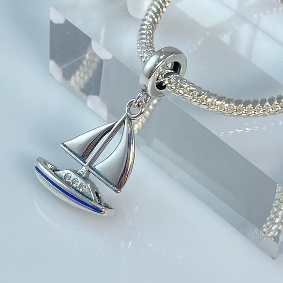 Sterling Silver Silver Sailboat with Blue Enamel Stripe - Picture 1 of 7